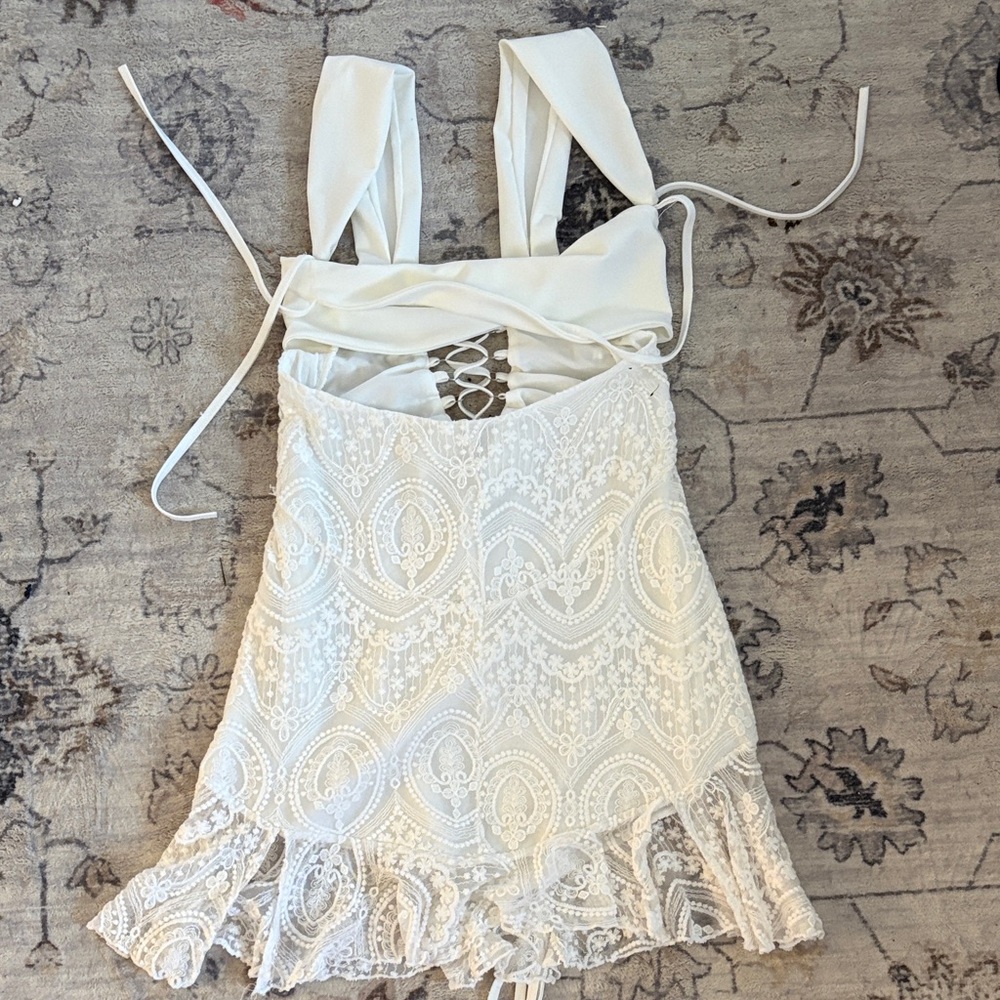 Elegant White Lace Dress